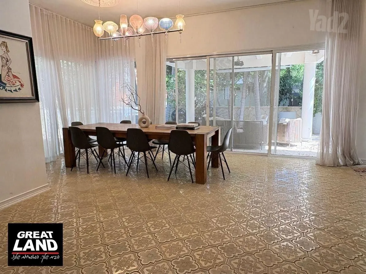 בית פרטי 6.5 חדרים בתל ברוך – תמונה 8 מתוך 11