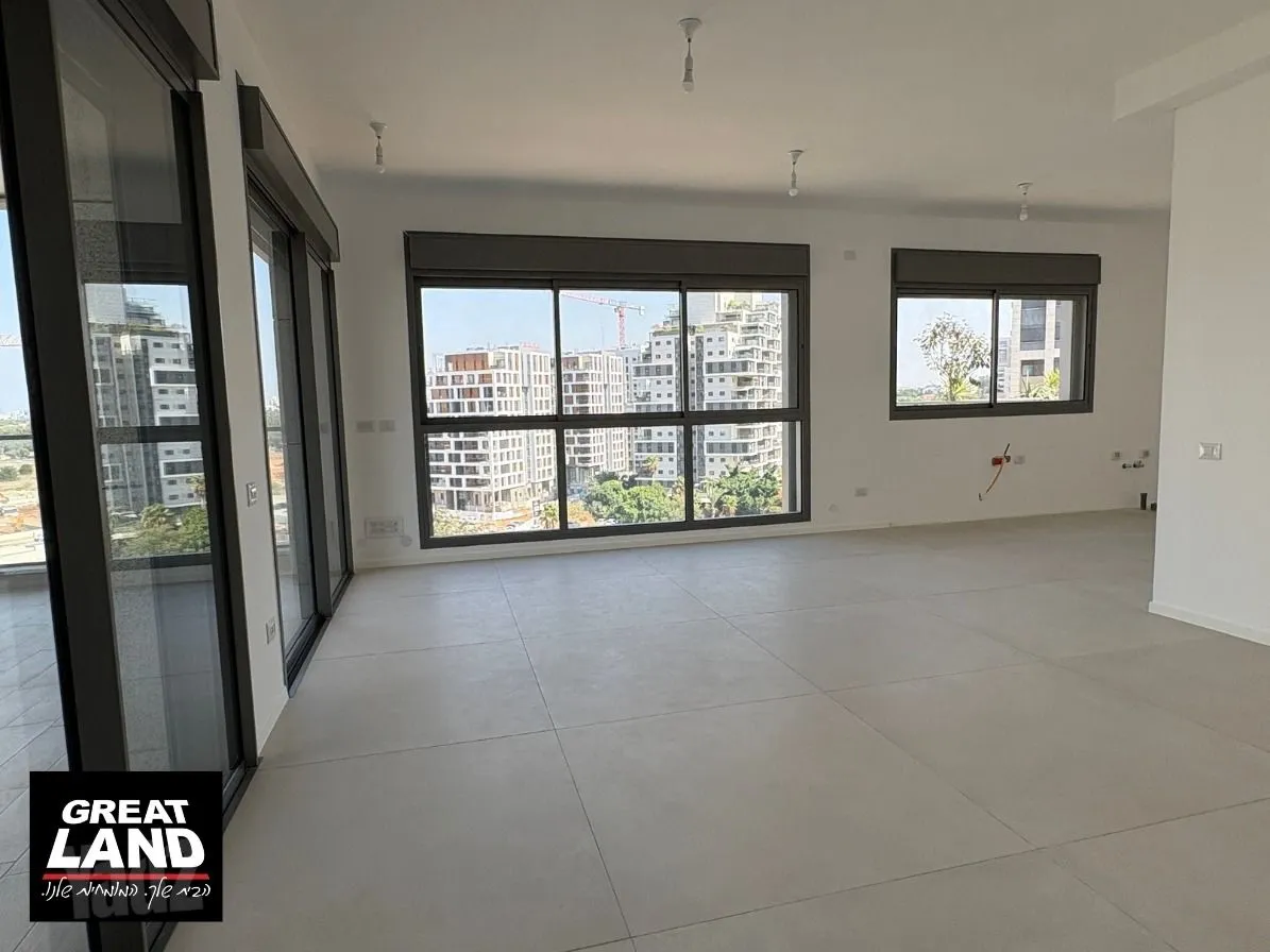 פנטהאוז 5 חדרים בנווה גן – תמונה 7 מתוך 7
