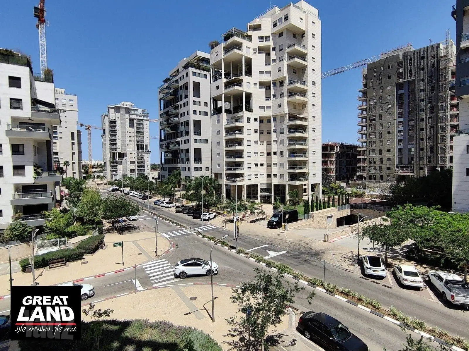 דירה 5 חדרים בנווה גן – תמונה 4 מתוך 6
